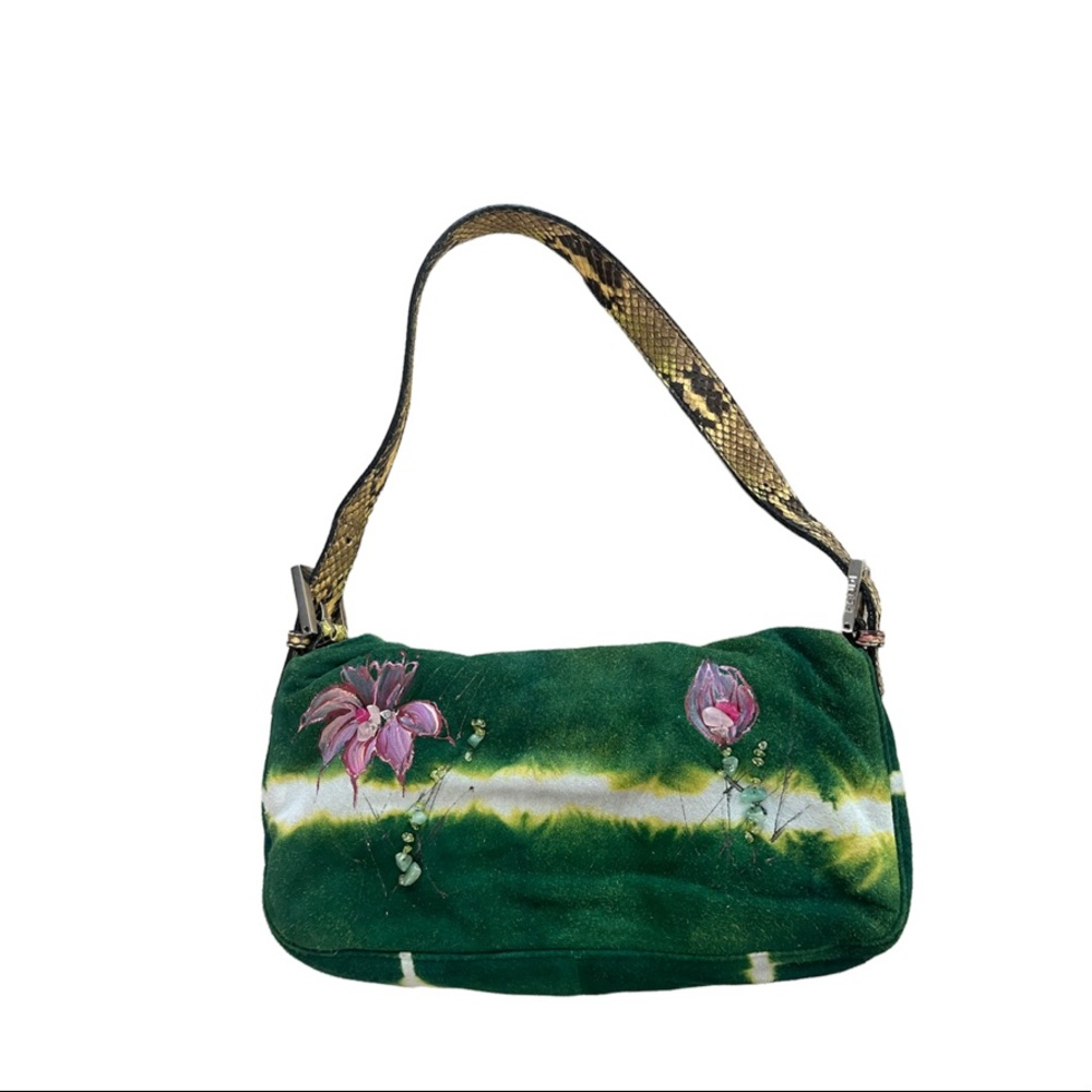 Fendi Baguette - Picture 2 of 7